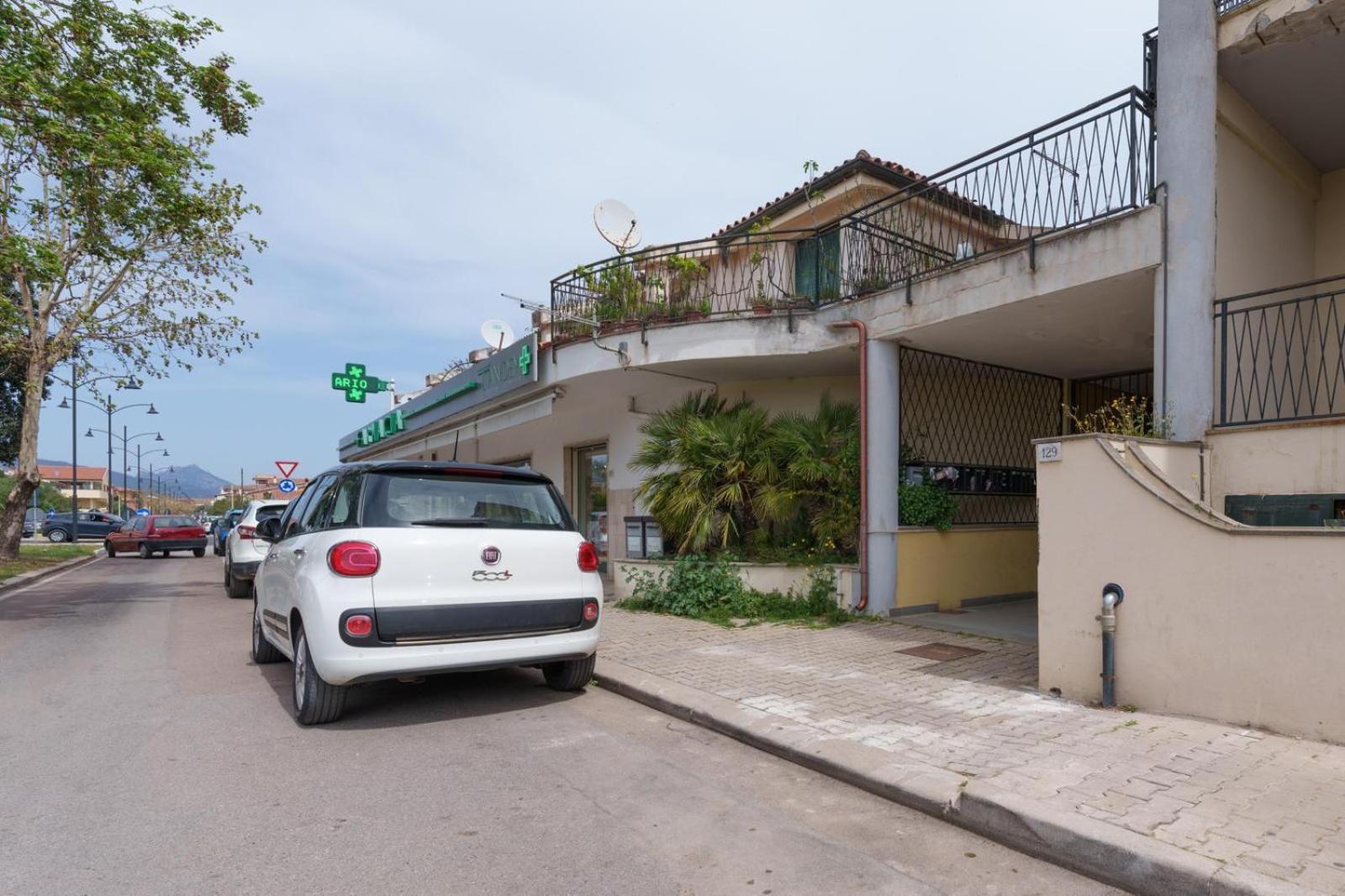 奧爾比亞 Dome House酒店 外观 照片